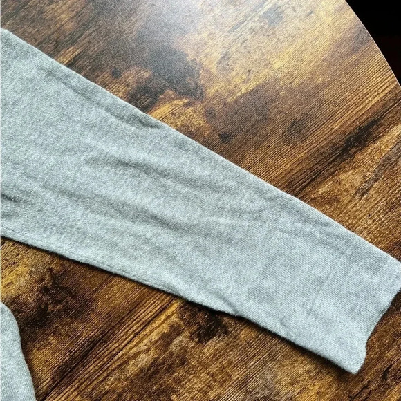 J Crew | woman’s cotton sweater. Size: XS - Picture 8 of 8